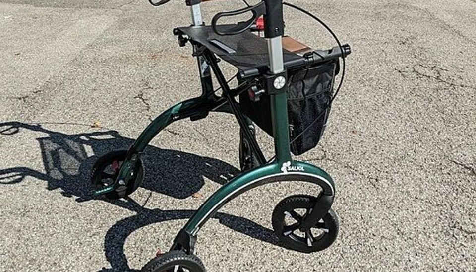 En kvinde kom i karambolage med en taxachauffør, som endte med at forvolde skade på hende med hendes rollator. (Rollatoren på billedet er ikke relateret til historien).