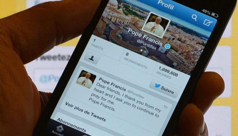 Det blå flueben, der hidtil har været på pave Frans' Twitter-profil, er blevet fjernet. (Arkivfoto). Det blå flueben, der hidtil har været på pave Frans' Twitter-profil, er blevet fjernet. (Arkivfoto).