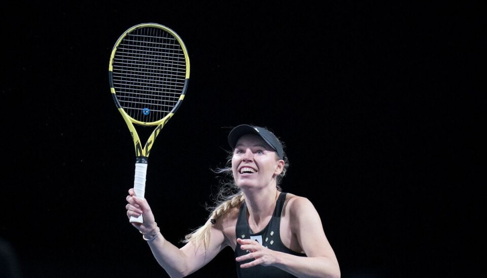 Caroline Wozniacki spillede i april 2022 - to år efter sit stop - afskedskamp mod tyske Angelique Kerber og afviste i den ombæring at vende tilbage til tennisbanen. (Arkivfoto). Caroline Wozniacki spillede i april 2022 - to år efter sit stop - afskedskamp mod tyske Angelique Kerber og afviste i den ombæring at vende tilbage til tennisbanen. (Arkivfoto).