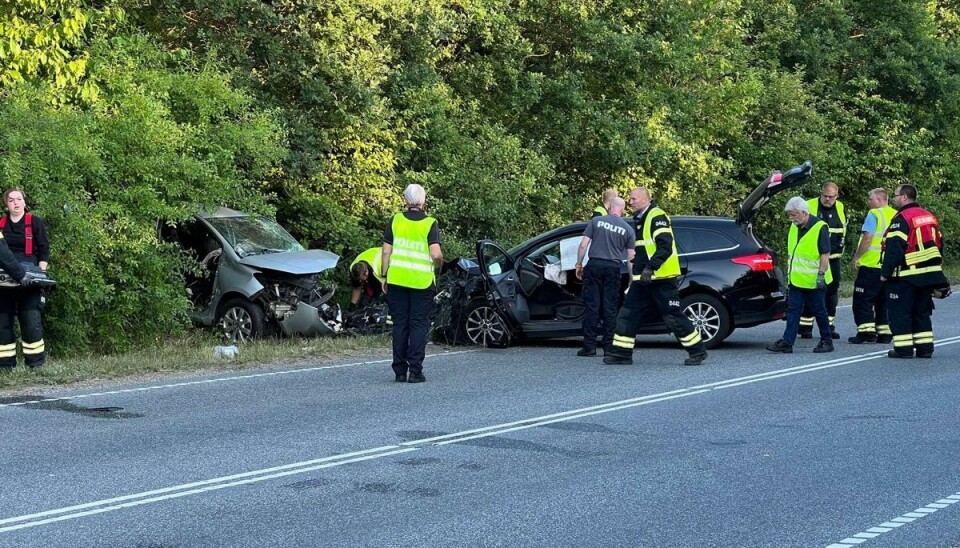 En er død, mens to andre er i livsfare. En er død, mens to andre er i livsfare.