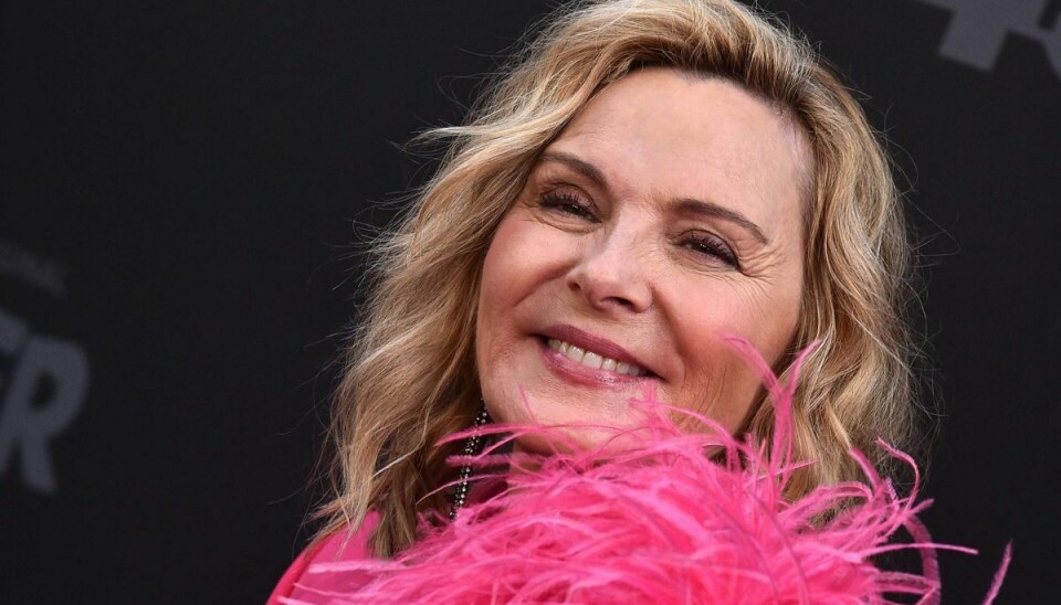 Kim Cattrall er for en 'kort bemærkning' tilbage i rollen som 'Samantha' Kim Cattrall er for en 'kort bemærkning' tilbage i rollen som 'Samantha'