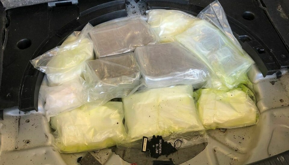 Toldere har fundet 14 kilo narkotika i en bil på havnen.
