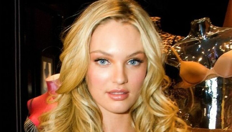 Candice Swanepoel er den seneste scoring fra den britiske superstjerne. Candice Swanepoel er den seneste scoring fra den britiske superstjerne.