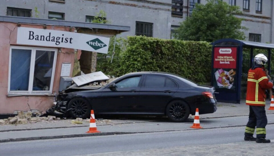 Den 28-årige fører blev anholdt på stedet. Den 28-årige fører blev anholdt på stedet.