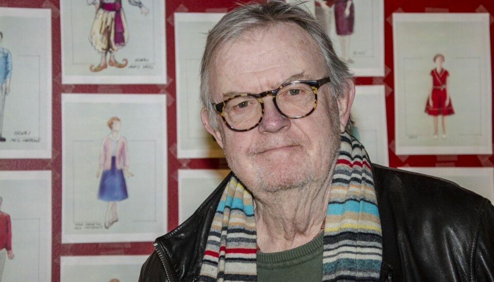 Peter Schrøder har tidligere lavet satire, men det skal han ikke i rollen som Prins Henrik, selv om det kunne være oplagt. Peter Schrøder har tidligere lavet satire, men det skal han ikke i rollen som Prins Henrik, selv om det kunne være oplagt.