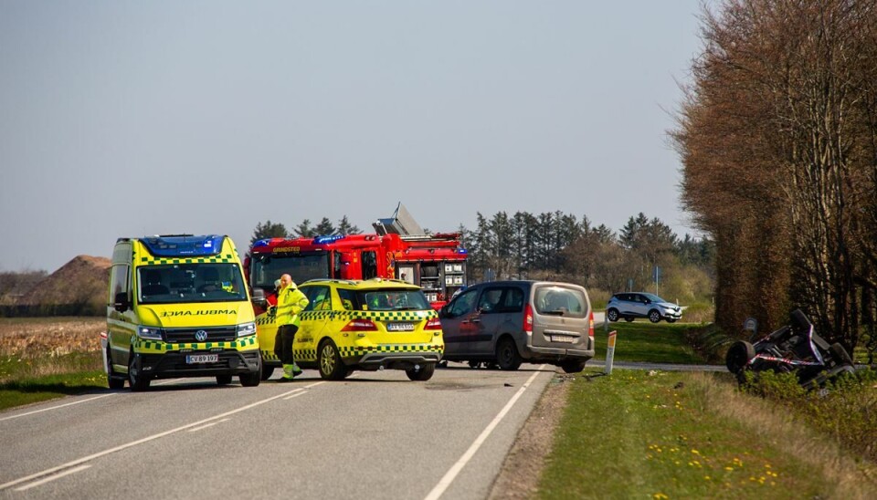Politi og redning har i løbet af formiddagen arbejdet på stedet. Politi og redning har i løbet af formiddagen arbejdet på stedet.