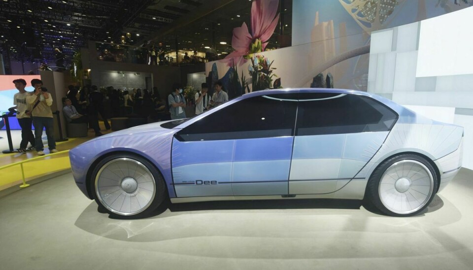 BMW fremviste sin konceptbil, der kan skifte mellem 32 farver live, til Shanghai Auto Show.