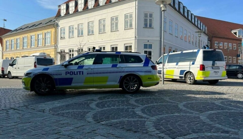 Tre mænd er sigtet for vold med døden til følge. Tre mænd er sigtet for vold med døden til følge.