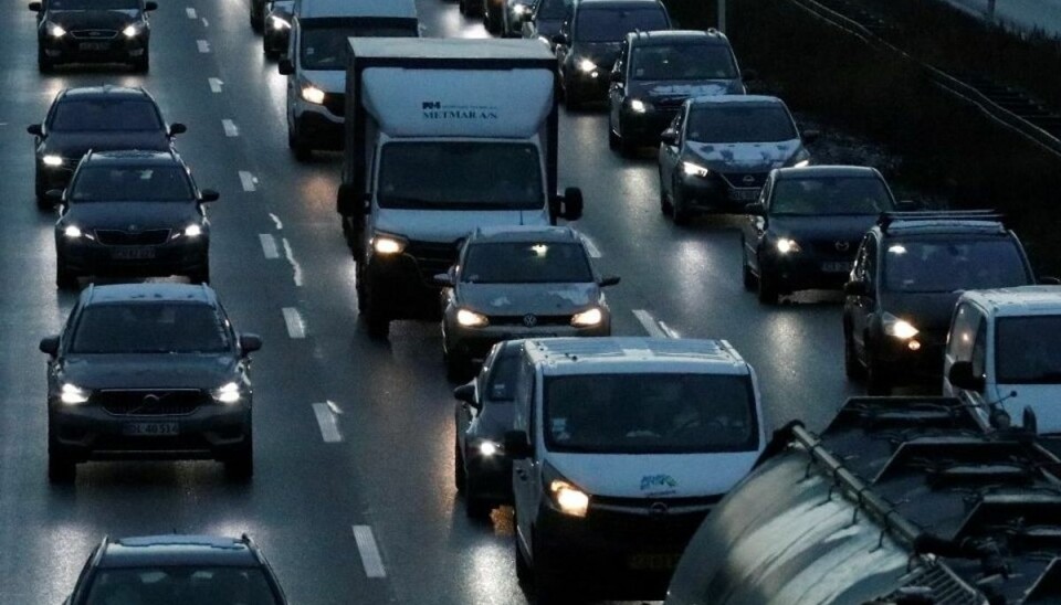 Motorvejen er delvist spærret. (Arkivfoto).