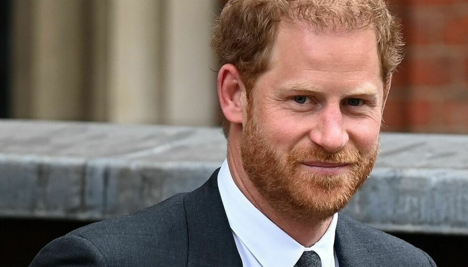 Prins Harry har endnu ikke besluttet, hvorvidt han kommer til sin fars kroning den 6. maj.