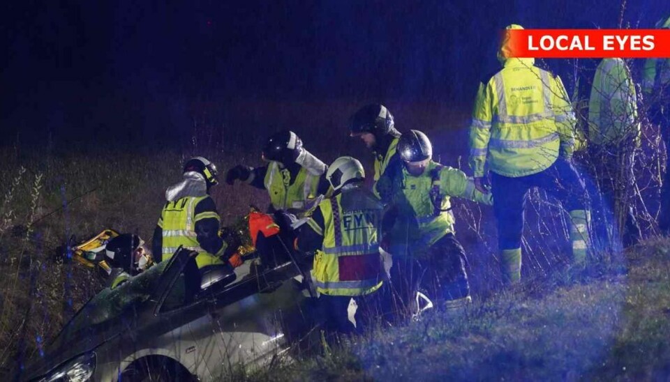 Redningsmandskab måtte klippe den 35-årige fri. Redningsmandskab måtte klippe den 35-årige fri.