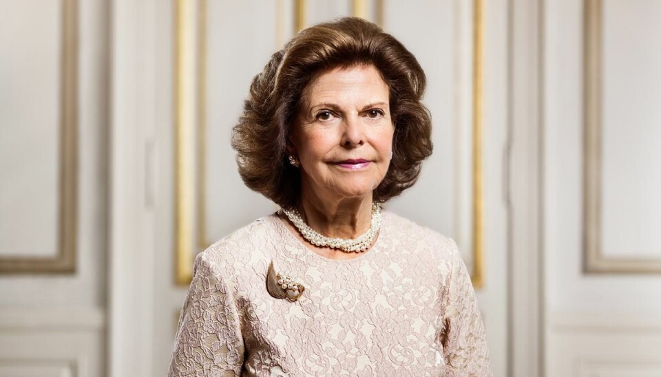 Svenske dronning Silvia deltager ikke ved kong Charles' kroning den 6. maj. I stedet vil kong Carl Gustaf være ledsaget af sin datter, kronprinsesse Victoria. Svenske dronning Silvia deltager ikke ved kong Charles' kroning den 6. maj. I stedet vil kong Carl Gustaf være ledsaget af sin datter, kronprinsesse Victoria.