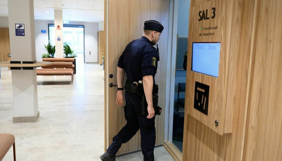 Fem personer stilles fredag for en dommer ved retten i Eskilstuna i en sag om formodet terrorplanlægning.