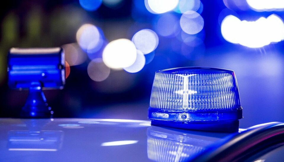 Politiet måtte natten til fredag rykke ud til en familie på Bornholm, der ringede og fortalte, at en bilist var kørt igennem deres husmur. (Arkivfoto).