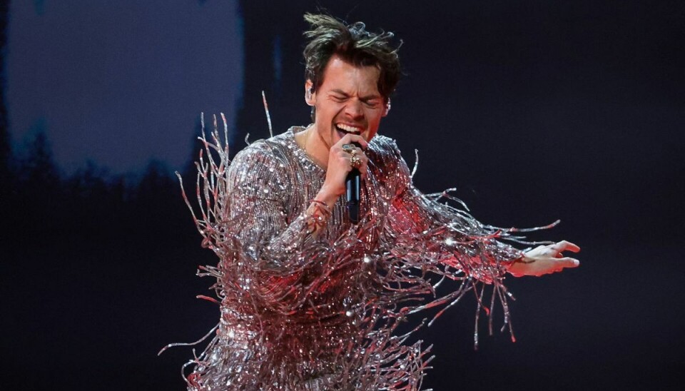 Harry Styles sagde i et otte år gammelt interview fra 'One Direction'-tiden, at han var hemmeligt forelsket i Emily Ratajkowski. Harry Styles sagde i et otte år gammelt interview fra 'One Direction'-tiden, at han var hemmeligt forelsket i Emily Ratajkowski.