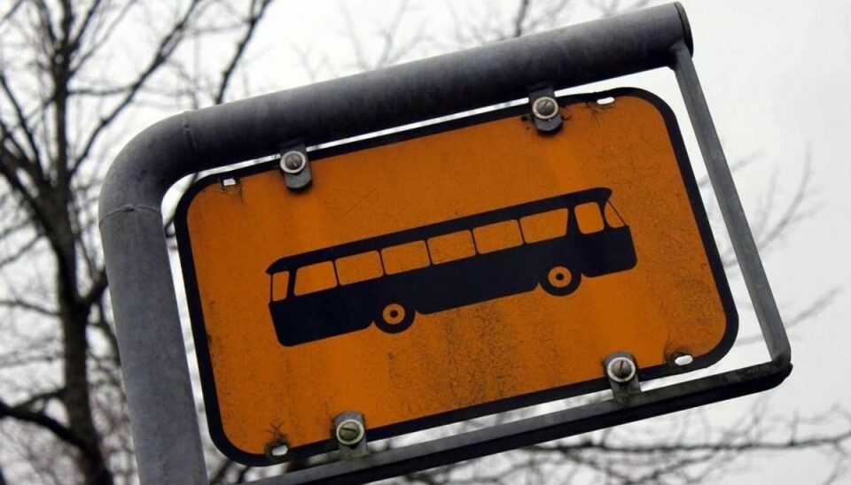 Kvinden bankede chaufføren kort efter, at hun var steget på bussen. Kvinden bankede chaufføren kort efter, at hun var steget på bussen.