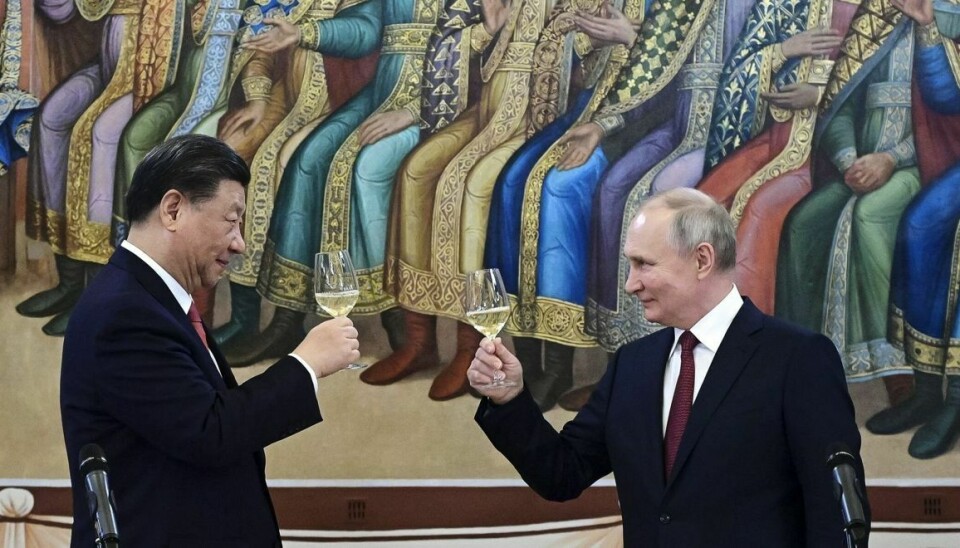 Xi Jinping og Vladimir Putin kunne skåle tirsdag, da der blev holdt middag i Facetternes Palads i Kreml i Moskva.