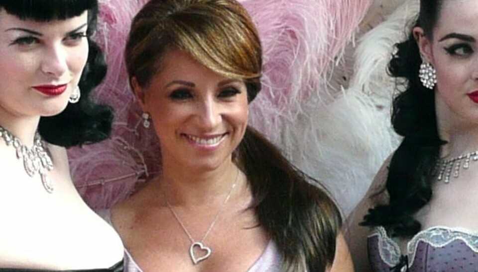 Jacqueline Gold ses her i midten af billedet. Jacqueline Gold ses her i midten af billedet.