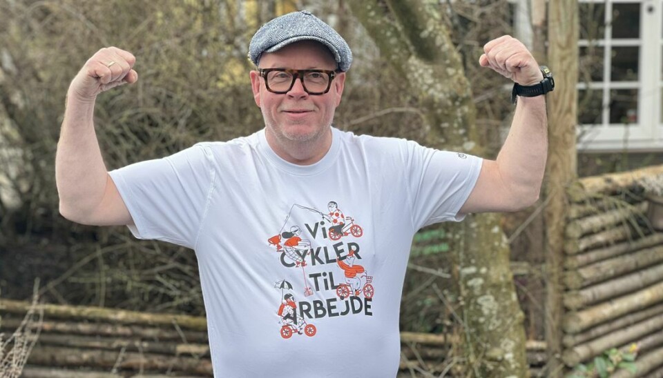 Claus Holm i årets T-shirt fra VI CYKLER TIL ARBEJDE