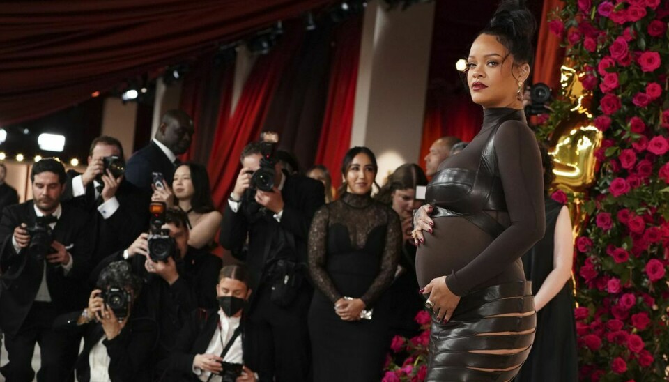 Rihanna ankommer til Oscar Awards-prisuddelingen søndag.