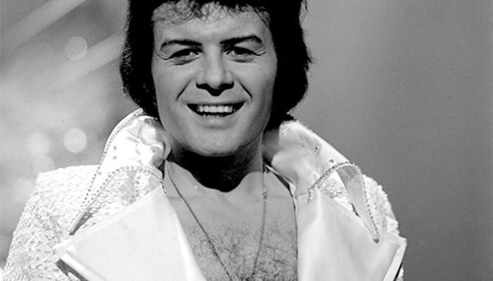Gary Glitter er atter sendt bag tremmer. Gary Glitter er atter sendt bag tremmer.