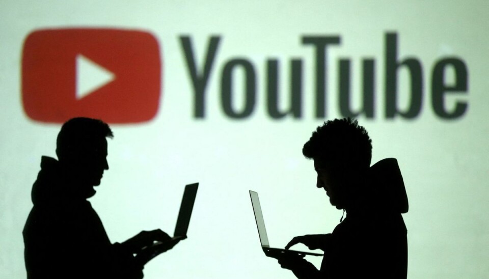 Reklamerne har lagt sig i bunden af videoerne siden tidernes morgen. Reklamerne har lagt sig i bunden af videoerne siden tidernes morgen.