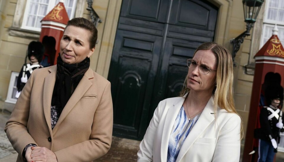 Doorstep på Amalienborg Slotsplads med statsminister Mette Frederiksen - Stephanie Lose bliver fungerende økonominister.