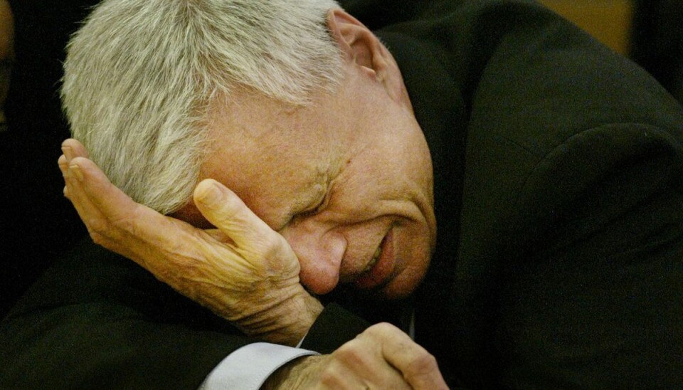 Robert Blake blev i 2005 frikendt for drabet på sin kone. Her bryder han sammen i retten efter kendelsen bliver læst op. Robert Blake blev i 2005 frikendt for drabet på sin kone. Her bryder han sammen i retten efter kendelsen bliver læst op.