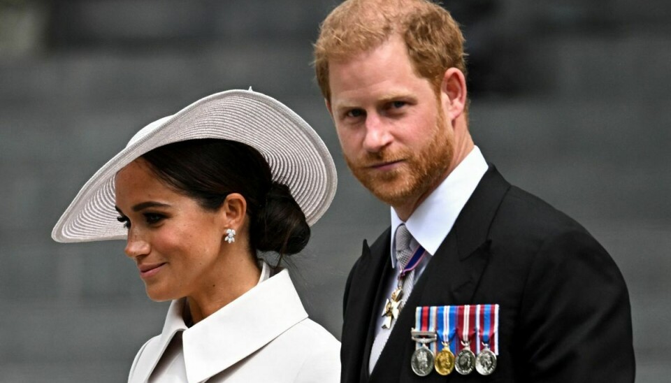 Prins Harry og hertuginde Meghan er angiveligt nu blevet tilbudt råderetten over en lejlighed på Buckingham Palace af kong Charles.