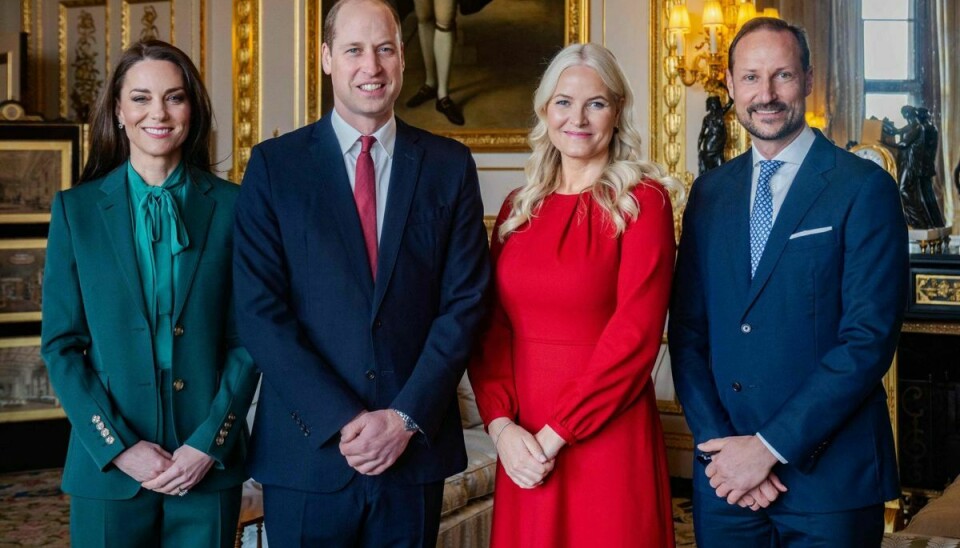 Det britiske og det norske kronprinspar ses her på Windsor Catle, hvor de torsdag mødtes for at drøfte miljø og grøn energi.