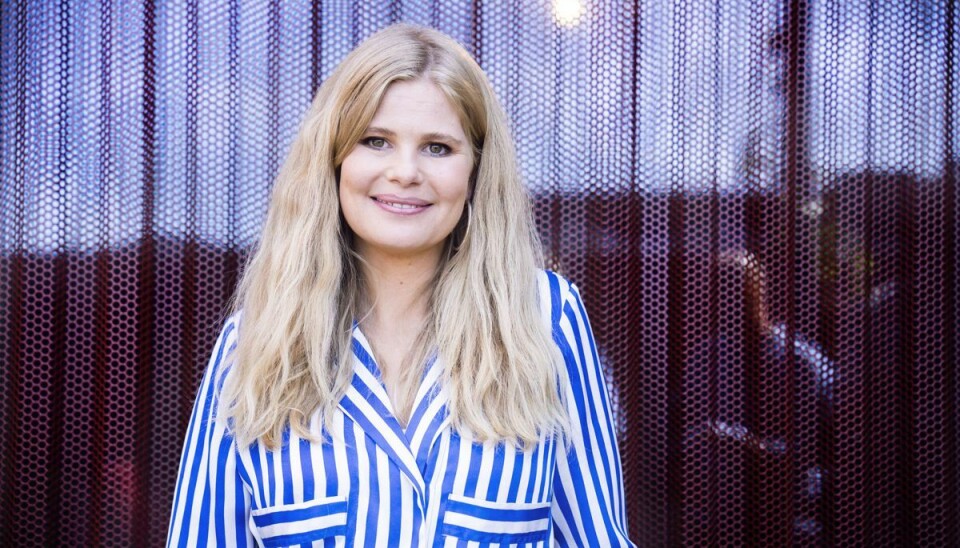 Sofie Linde har fået noget af en tur i maskineriet, efter det er kommet frem, at hun reklamerer for TUI, som er delvist russisk ejet. Sofie Linde har fået noget af en tur i maskineriet, efter det er kommet frem, at hun reklamerer for TUI, som er delvist russisk ejet.