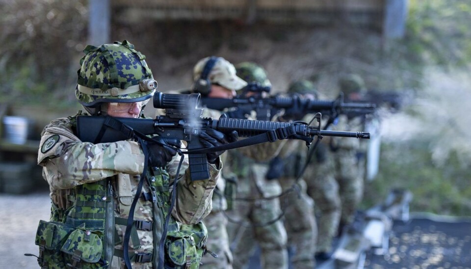 Både svenske og bornholmske hjemmeværnssoldater samt værnepligtige fra Almegårds Kaserne forbereder sig i disse timer på en russisk invasion i form af en øvelse på Bornholm. (Arkivfoto).