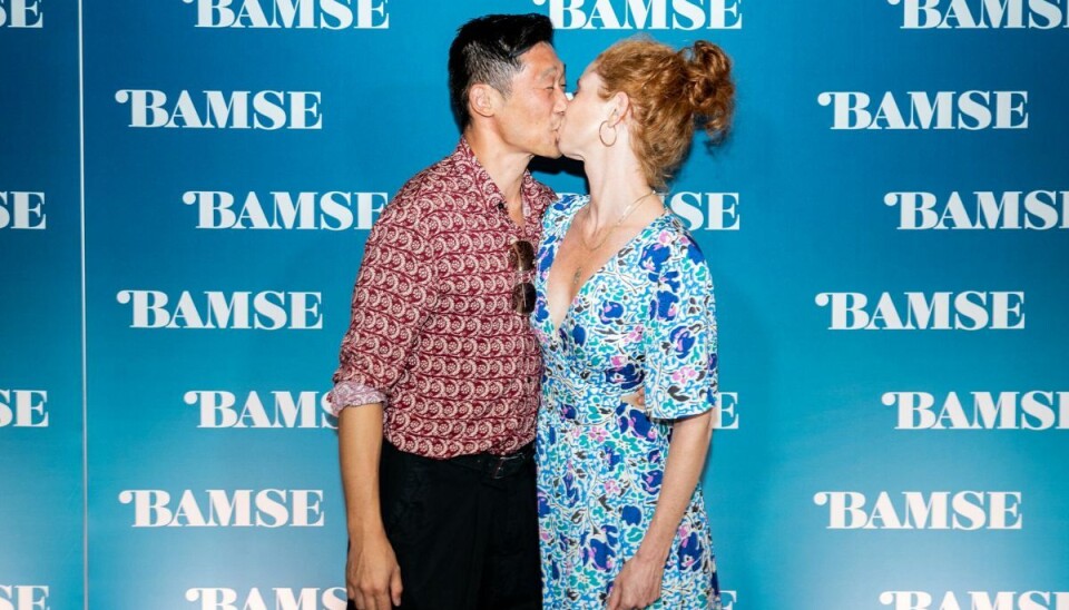 Privat danner Thomas Hwan par med kollegaen Johanne Louise Schmidt. Sammen har de datteren Allie på seks år. (Arkivfoto). Privat danner Thomas Hwan par med kollegaen Johanne Louise Schmidt. Sammen har de datteren Allie på seks år. (Arkivfoto).