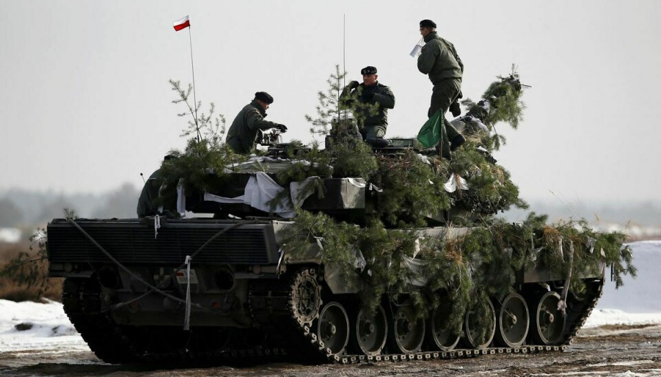 Polske soldater i træning på en Leopard 2-kampvogn. Flere af kampvognene fra Polen er ankommet til Ukraine.