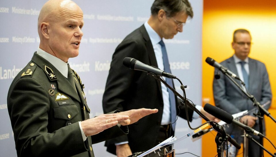 Jan Swillens (venstre), chefen for det hollandske svar på Forsvarets Efterretningstjeneste, MIVD, mener, at Rusland vil udføre sabotage i Nordsøen. (Arkivfoto.)