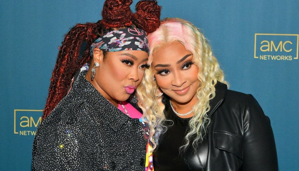 48-årige og gravide Da Brat (tv) ses her sammen med sin hustru Jesseca Harris-Dupart.