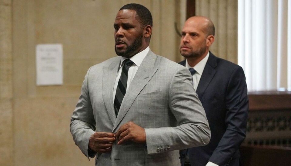 R. Kelly var i mange år en populær kunstner. R. Kelly var i mange år en populær kunstner.