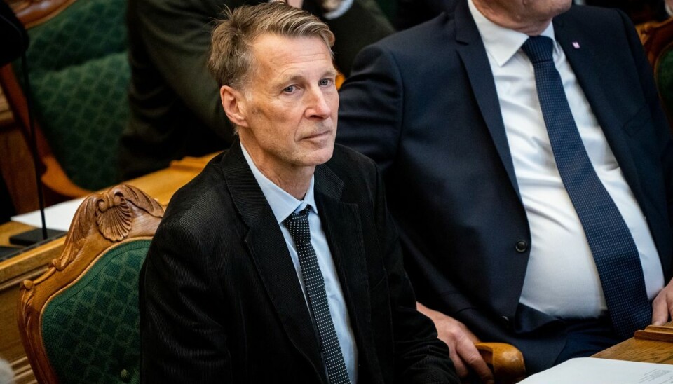 Jon Stephensen (M) mener ikke, det er foreneligt at bestride posterne som blandt andet kultur- og udenrigsordfører samt sidde i diverse udvalg og samtidig føre sag mod sin tidligere arbejdsplads, teatret Aveny-T. (Arkivfoto). Jon Stephensen (M) mener ikke, det er foreneligt at bestride posterne som blandt andet kultur- og udenrigsordfører samt sidde i diverse udvalg og samtidig føre sag mod sin tidligere arbejdsplads, teatret Aveny-T. (Arkivfoto).