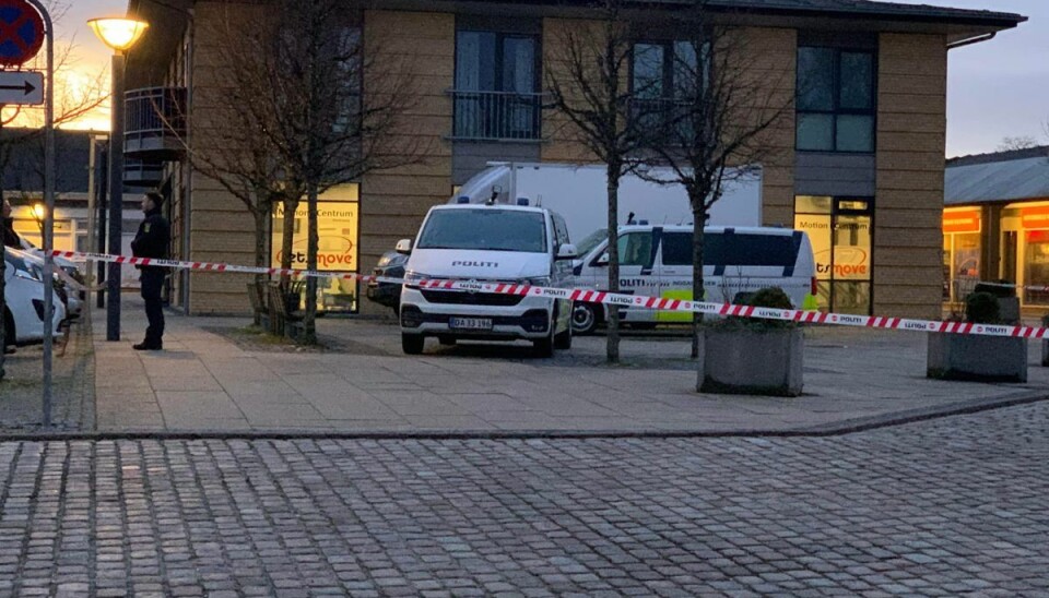 En butik er fuldstændig raseret efter en eksplosion. En butik er fuldstændig raseret efter en eksplosion.