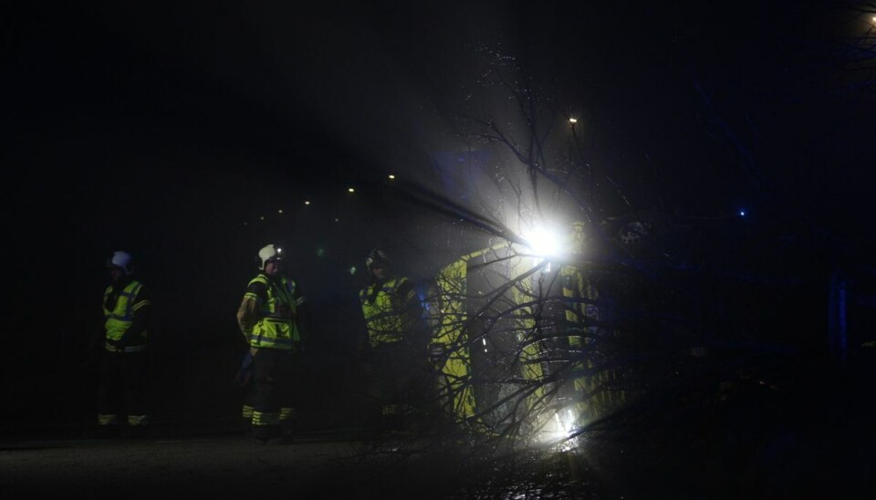 Der var ingen patienter i ambulancen, da den forulykkede. Der var ingen patienter i ambulancen, da den forulykkede.