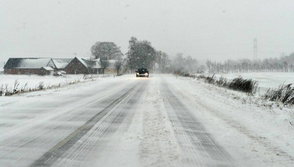Der falder ingen sne, men vejene kan være glatte onsdag morgen i flere dele af landet.