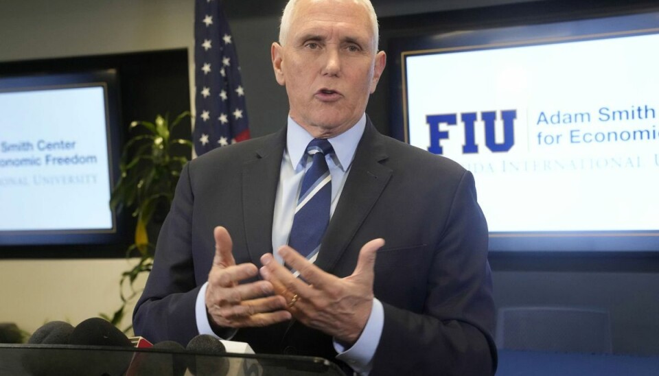 Mike Pence tog det fulde ansvar, da der i januar blev fundet fortrolige dokumenter i hans hjem. Fredag har FBI gennemsøgt hans hjem for flere fortrolige papirer. (Arkivfoto).