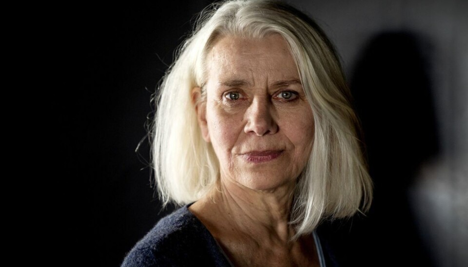 I mere end 40 år har Kirsten Olesen været tilknyttet Det Kongelige Teater. Nu har ledelsen valgt at afbryde samarbejdet med hende. I mere end 40 år har Kirsten Olesen været tilknyttet Det Kongelige Teater. Nu har ledelsen valgt at afbryde samarbejdet med hende.