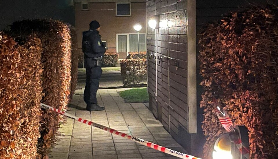 Et 44-årigt familiemedlem er sigtet for drabet. Et 44-årigt familiemedlem er sigtet for drabet.