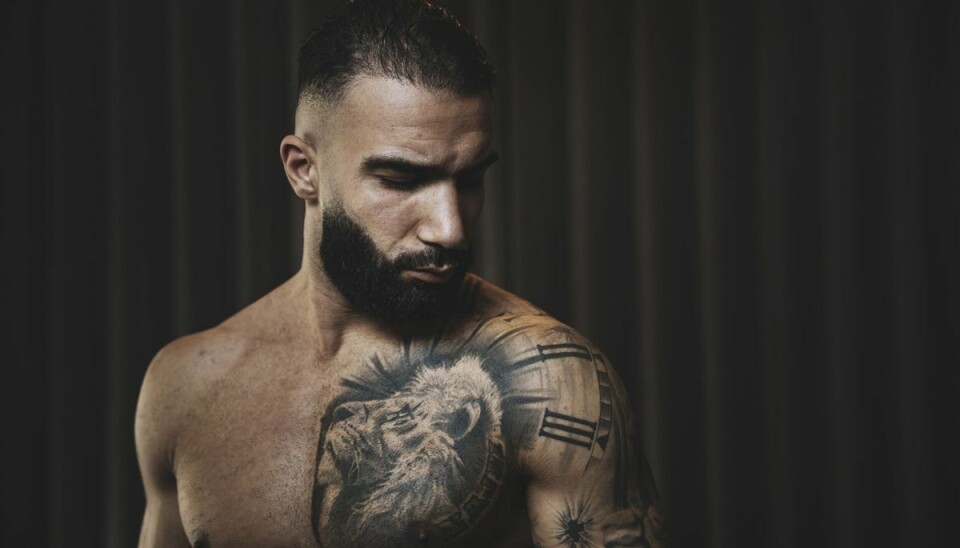 Skuespiller og coach Ali Najei har tatoveret sin livshistorie, og der er gjort plads til flere kapitler. (Arkivfoto). Skuespiller og coach Ali Najei har tatoveret sin livshistorie, og der er gjort plads til flere kapitler. (Arkivfoto).
