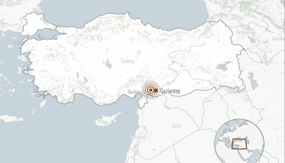 Et meget kraftigt jordskælv ramte den sydlige del af det centrale Tyrkiet natten til mandag og blev efterfulgt af endnu et kraftigt skælv. Her ses stedet, hvor det ramte.