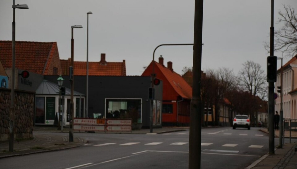 I rønne er alt gået i sort - også andre steder på Bornholm er ramt af strømafbrydelse. I rønne er alt gået i sort - også andre steder på Bornholm er ramt af strømafbrydelse.