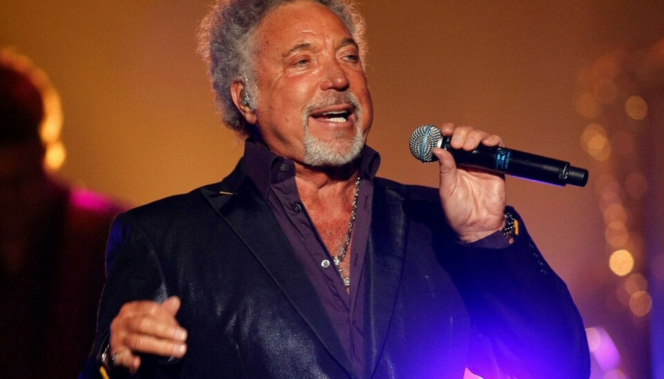 Det bliver uden Tom Jones megahittet 'Delilah', når Wales i weekenden tager hul på den prestigefulde rygbyturnering 'Six Nations Chapionships' på Millennium Stadium i Cardiff.