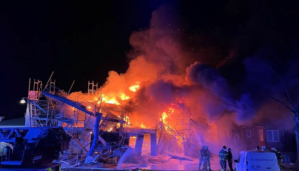 Det så voldsomt ud ved branden i Rødovre, og seks personer i en nabobygning blev evakueret.