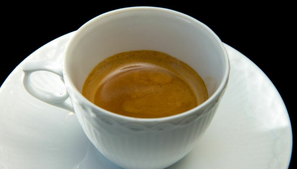 Ifølge lektor Kjeld Hermansen fra Aarhus Universitet er det ikke i sig selv usundt at drikke kaffe - heller ikke hvis man drikker mere end gennemsnitsdanskerens daglige 3-4 kopper. De sundhedsmæssige effekter aftager bare derefter, siger han. (Arkivfoto).